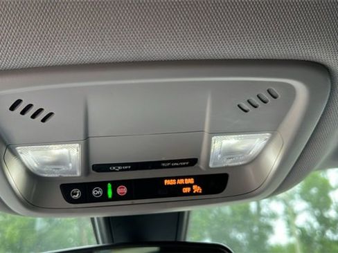 Used 2022 Chevrolet Malibu LT image 22