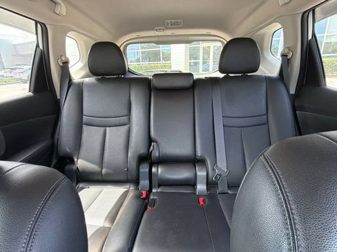 Used 2018 Nissan Rogue SL FWD image 9
