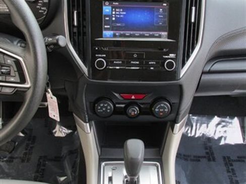 Used 2019 Subaru Forester AWD/4WD image 23