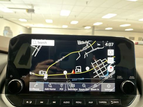 Used 2023 Nissan Rogue SL w/ SL Premium Package image 20