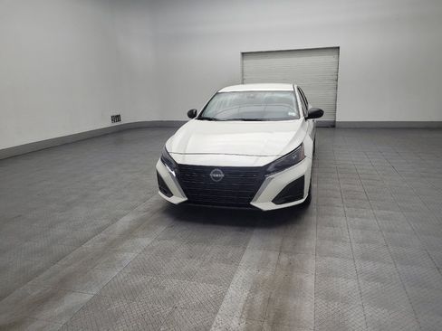 Used 2024 Nissan Altima 2.5 SV image 15