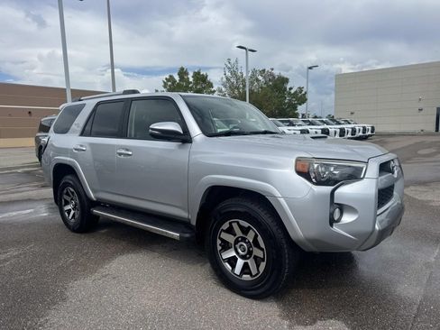 Used 2018 Toyota 4Runner TRD Off-Road Premium AWD/4WD image 3