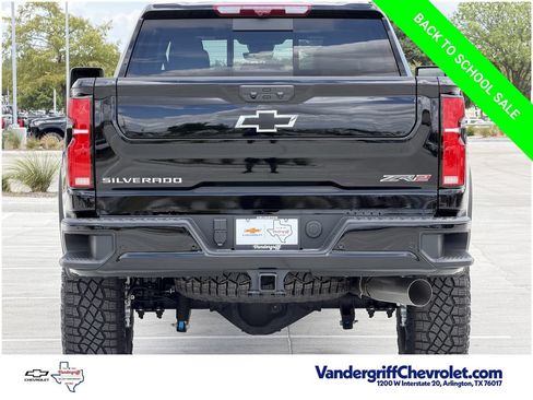 New 2026 Chevrolet Silverado 2500 ZR2 AWD/4WD image 5