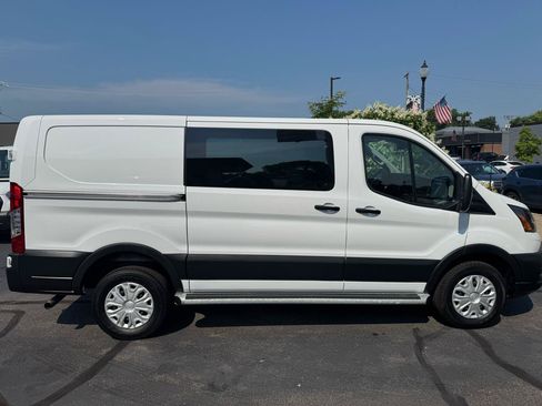 Used 2025 Ford Transit 250 Low Roof w/ Exterior Upgrade Package RWD image 5