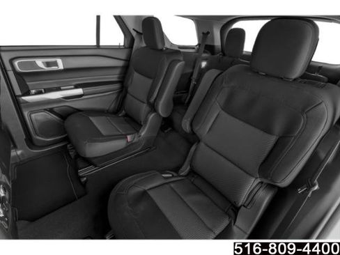 Used 2023 Ford Explorer XLT AWD/4WD image 14