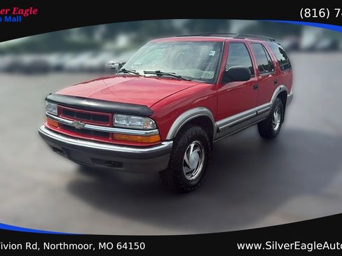 Used 2000 Chevrolet Blazer LT w/ Cold-Climate Pkg AWD/4WD image 1
