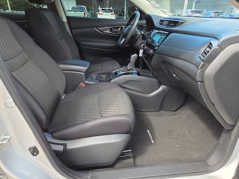 Used 2020 Nissan Rogue S FWD image 14
