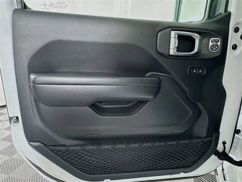 Used 2021 Jeep Wrangler Unlimited Sport image 13