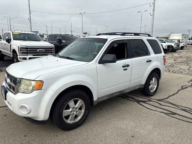 Used 2010 Ford Escape XLT FWD image 2