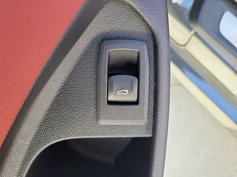 Used 2023 BMW M440i Convertible w/ Premium Package image 12