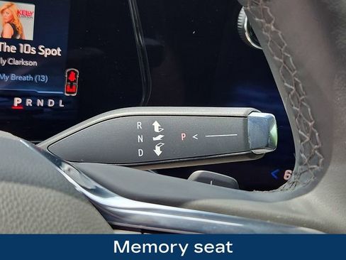 Used 2025 Chevrolet Tahoe Premier AWD/4WD image 14
