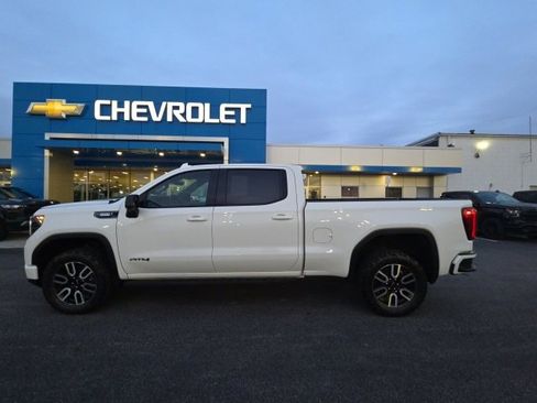Used 2023 GMC Sierra 1500 AT4 w/ AT4 Premium Package image 3