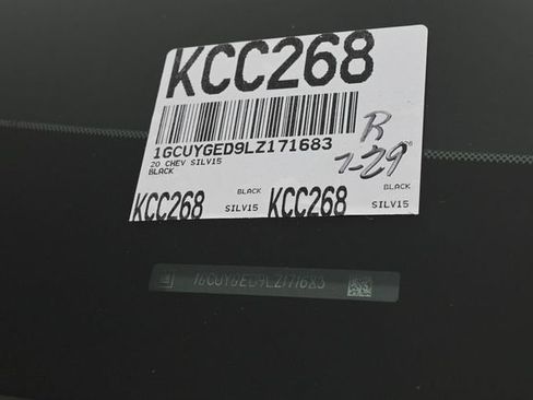 Used 2020 Chevrolet Silverado 1500 LTZ w/ Safety Package AWD/4WD image 23