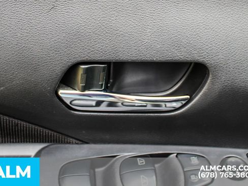 Used 2023 Nissan Kicks SV FWD image 36