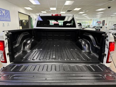 Used 2022 RAM 2500 Big Horn AWD/4WD image 9