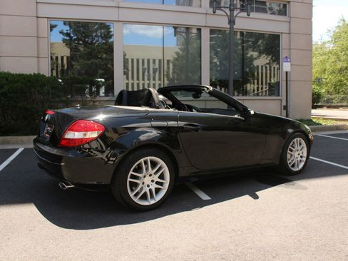 Used 2008 Mercedes-Benz SLK 350 image 7