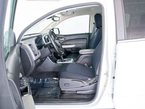 Used 2019 Chevrolet Colorado LT w/ LT Convenience Package AWD/4WD image 9