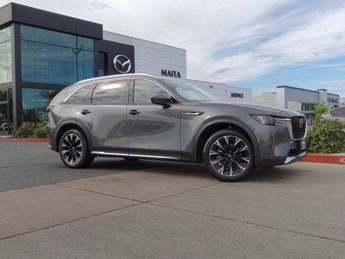 Certified 2024 MAZDA CX-90 Plug-In Hybrid w/ Premium Pkg AWD/4WD image 4