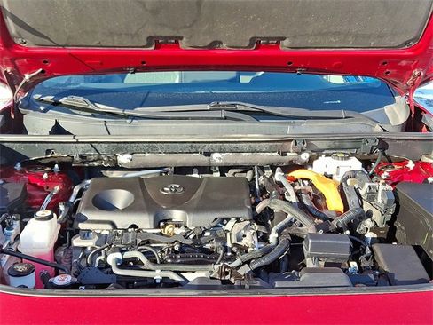 Used 2021 Toyota RAV4 XLE image 27