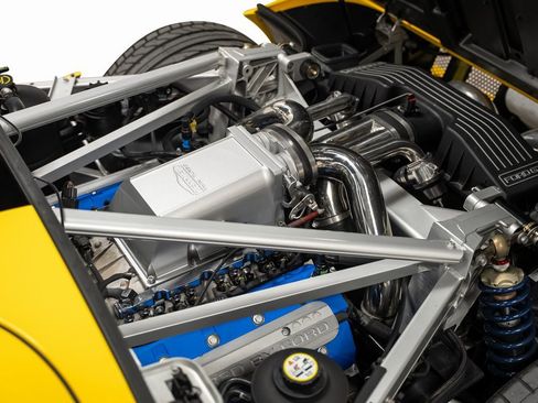 Used 2005 Ford GT image 3