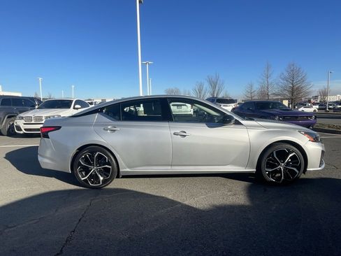 Used 2024 Nissan Altima 2.5 SR image 9