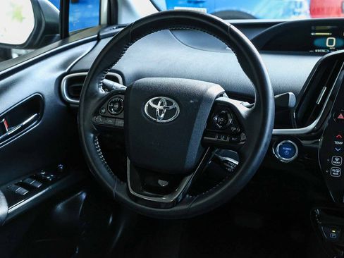 Used 2022 Toyota Prius Prime XLE image 21