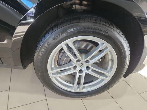Used 2023 Porsche Macan image 24