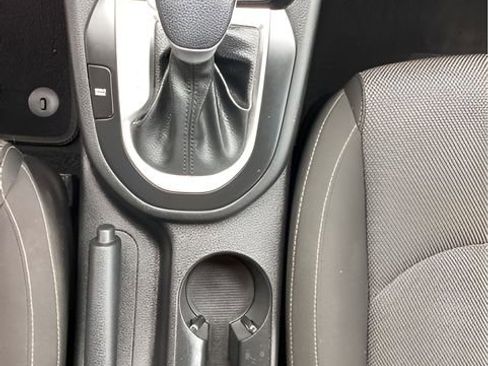 Used 2023 Kia Forte LXS image 29