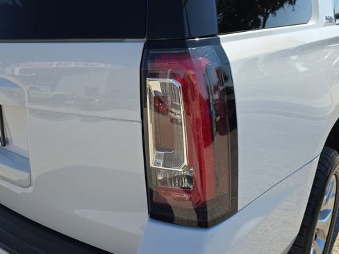 Used 2020 GMC Yukon SLE w/ SLE Value Package image 11