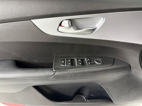 Used 2023 Kia Forte LXS FWD image 19