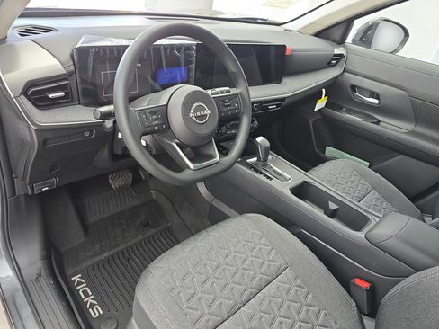 New 2026 Nissan Kicks SV w/ SV Premium Package FWD image 15