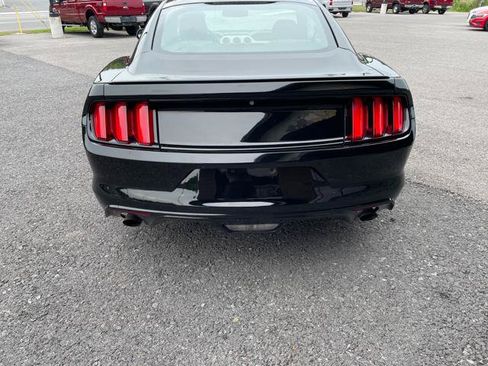 Used 2015 Ford Mustang Coupe RWD image 6