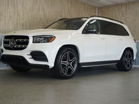 Used 2022 Mercedes-Benz GLS 580 4MATIC image 4