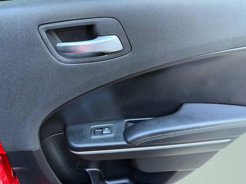 Used 2020 Dodge Charger SXT w/ Leather Interior Group image 25