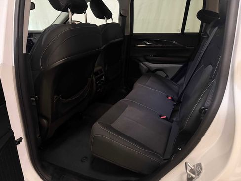 Certified 2023 Jeep Grand Cherokee Laredo w/ Luxury Tech Group I image 22