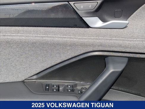 Certified 2025 Volkswagen Tiguan S AWD/4WD image 11