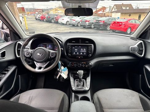 Used 2020 Kia Soul LX FWD image 9