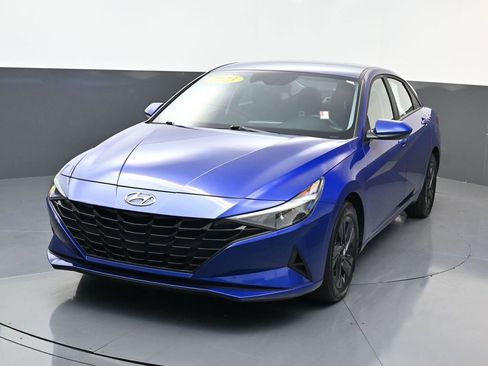 Certified 2023 Hyundai Elantra SEL image 7