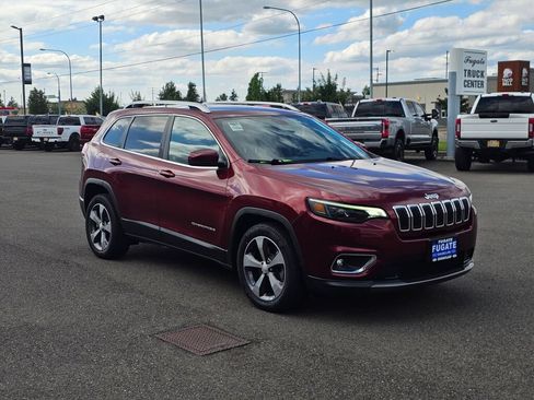 Used 2019 Jeep Cherokee Limited w/ Luxury Group FWD image 5