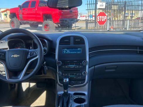Used 2014 Chevrolet Malibu LS FWD image 13