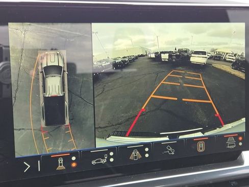 New 2026 GMC Sierra 3500 SLE w/ SLE Value Package image 4