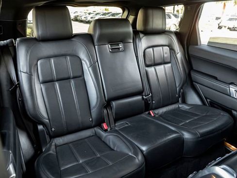 Used 2020 Land Rover Range Rover Sport HSE image 24