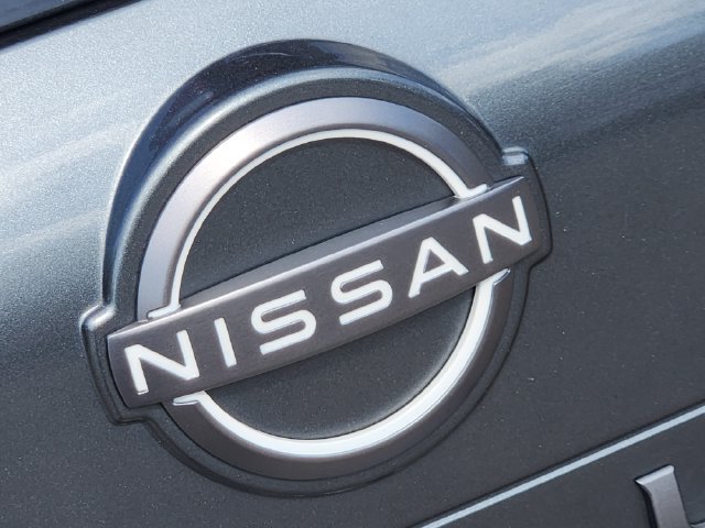 Used 2025 Nissan Rogue SV FWD image 11