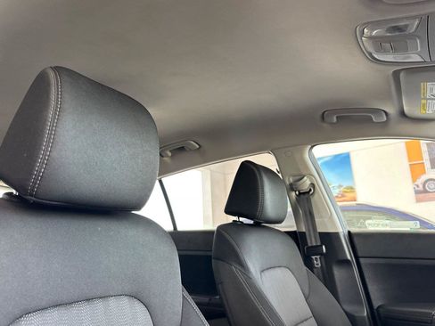 Used 2019 Kia Sportage LX FWD image 17
