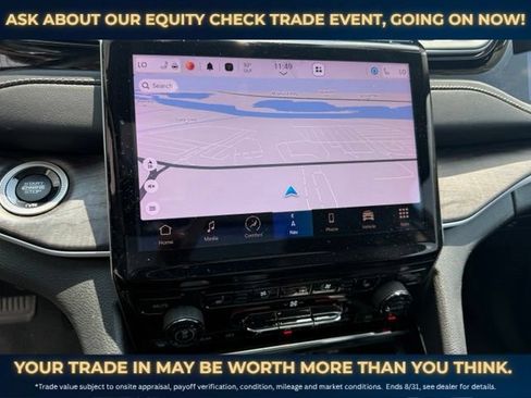Used 2022 Jeep Grand Cherokee Limited 4xe w/ Luxury Tech Group II AWD/4WD image 16