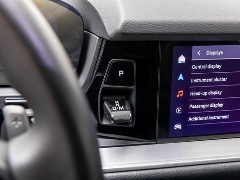 Used 2024 Porsche Cayenne S image 17