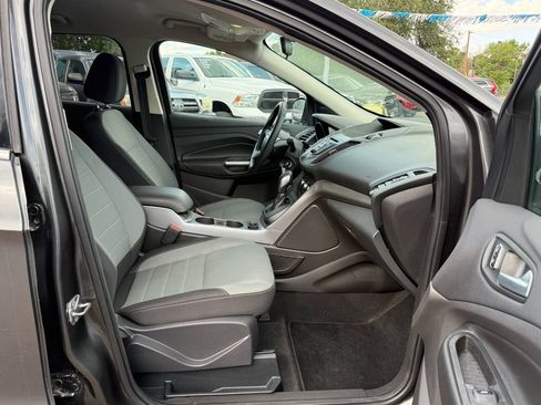 Used 2016 Ford Escape SE AWD/4WD image 6