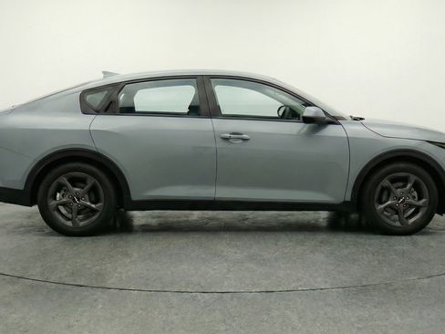 Used 2025 Kia K4 LXS FWD image 11