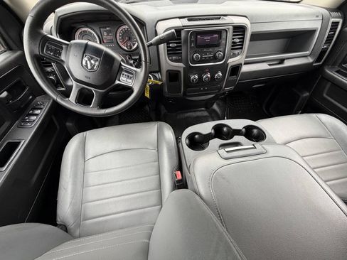 Used 2018 RAM 2500 Tradesman w/ Chrome Appearance Group RWD image 12
