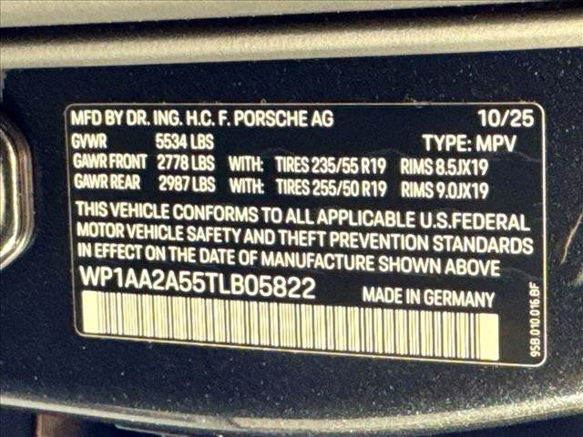 Certified 2026 Porsche Macan AWD/4WD image 27
